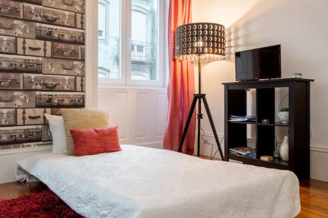 Almada Downtown Apartament *