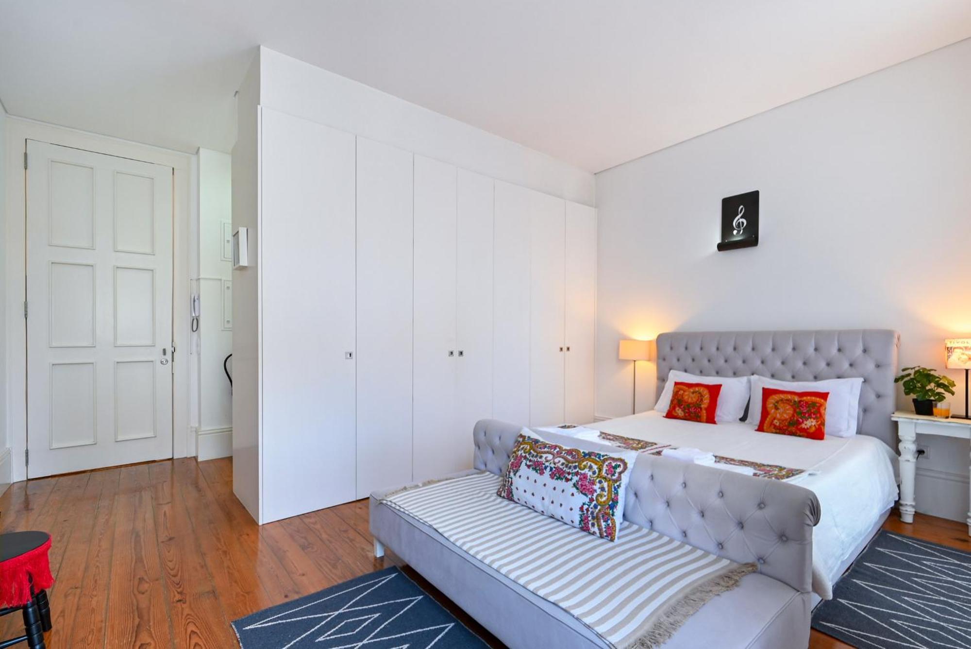 Almada Downtown Apartment Porto